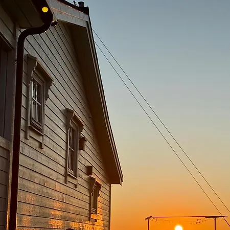 Vakantiehuis Peaceful House By The Ocean - Real Lofoten *